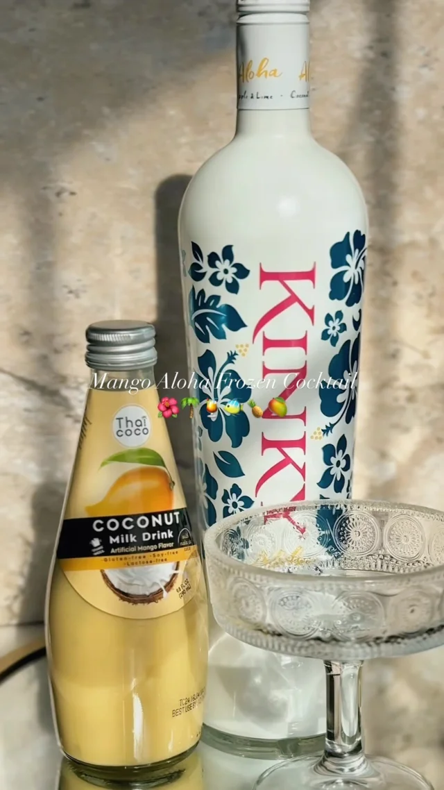 Golden hour tastes like this –frozen, fruity and full of Aloha vibes 🌴🍹